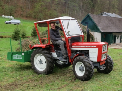 2014-04-27--Harald-Holzarbeit-Traktor--01